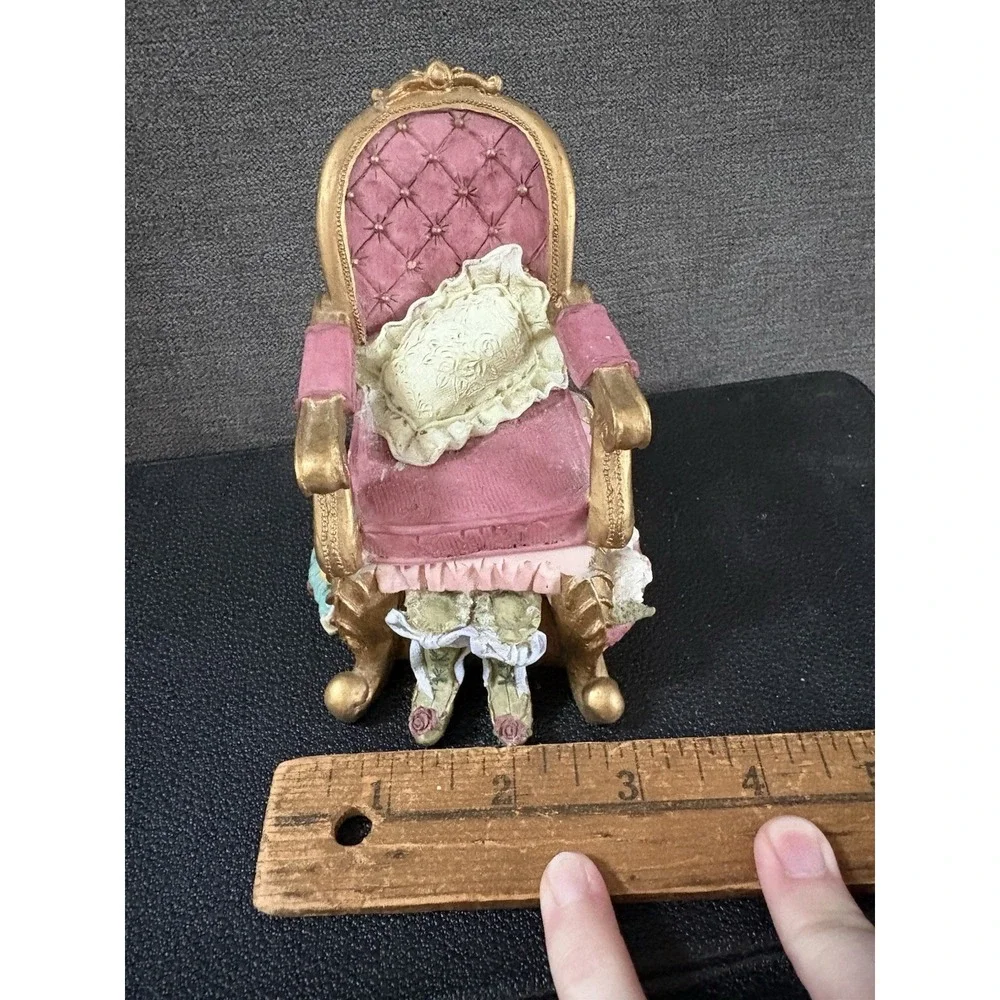 Vintage Dezine Chair‎ Shaped Trinket Box Jewelry Box Hand Painted Flowers Cat